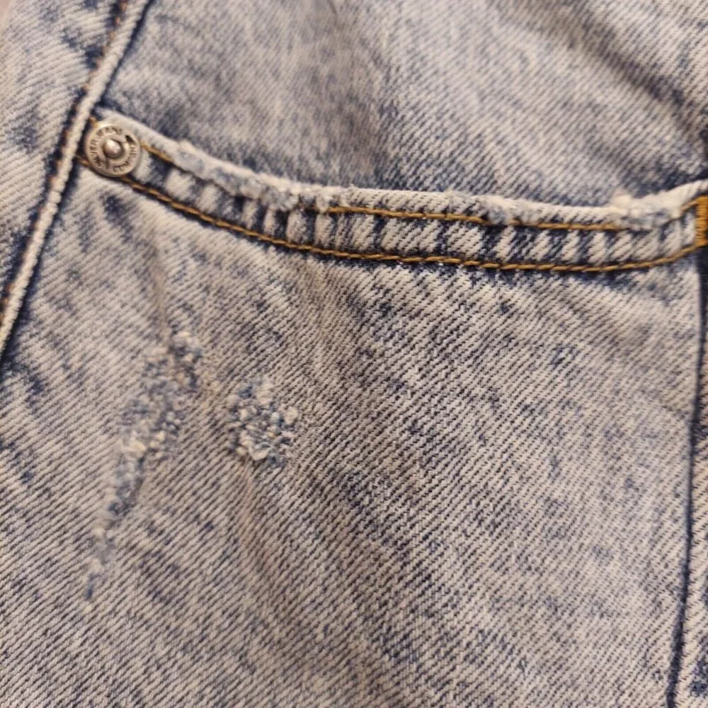 Silver Frisco Tapered Womens Size 28/28 (31x27) Mid Rise Distressed Denim Jeans - Picture 12 of 16